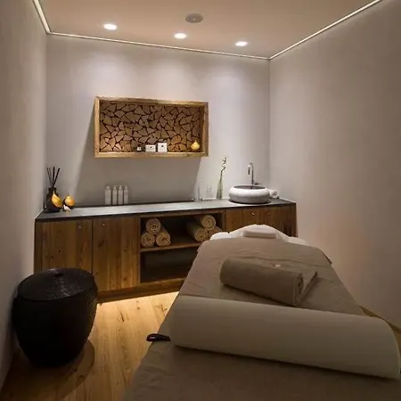 Sleeps 6 Wifi